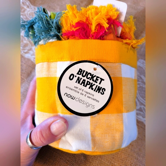 🛒🛍️💥NWT adorable linen bucket o napkins comes with 8 napkins - Picture 1 of 4